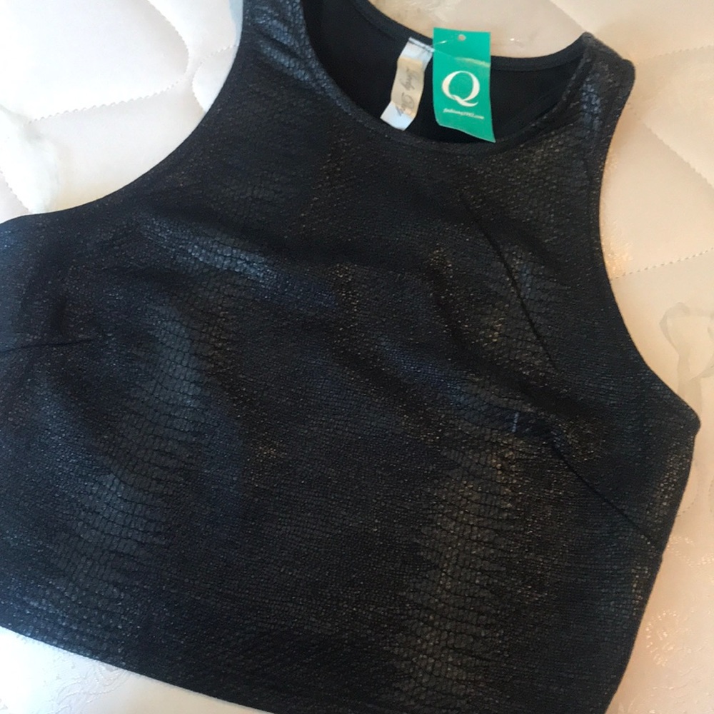 Crop top - Picture 2 of 4